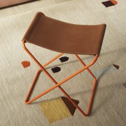 Broste Copenhagen Tabouret Pliant Nola Cuir Et Fer - 39 X 31 X 45 Cm - Pumpkin Orange New